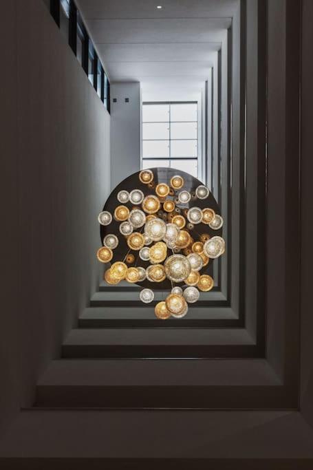 Golden Sunshine On Corvin Promenade - 506 Budapest
